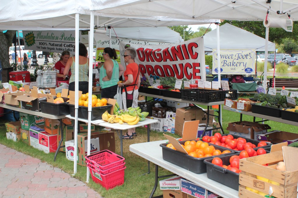 A Saturday Morning, a Basket, and a Reason to Stay: Farmers Markets Around North&nbsp;Pinellas